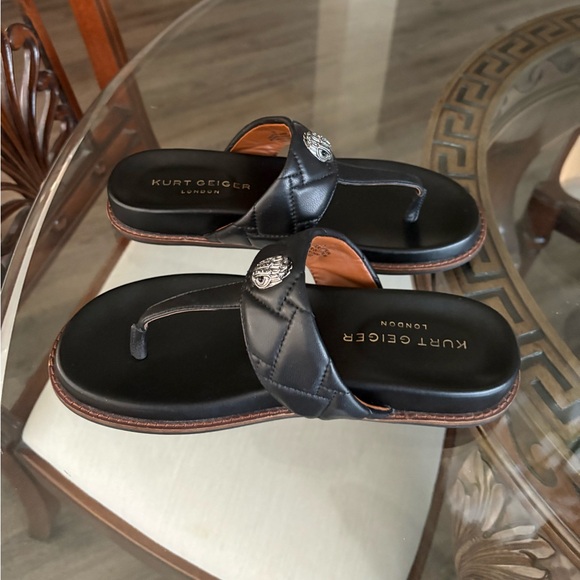 🖤🖤KURT GEIGER KENSINGTON T-BAR CHUNKY BLACK LEATHER SANDALS! 🖤🖤 - Picture 3 of 6